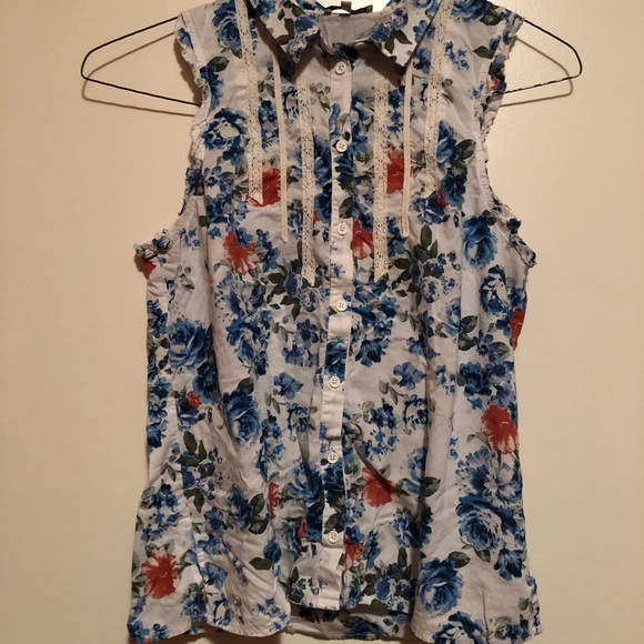 SALE 5 for $20 ModCloth Sleeveless Blouse
